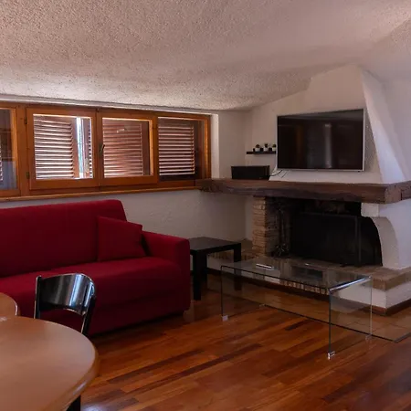 Apartment Un Balcone Su